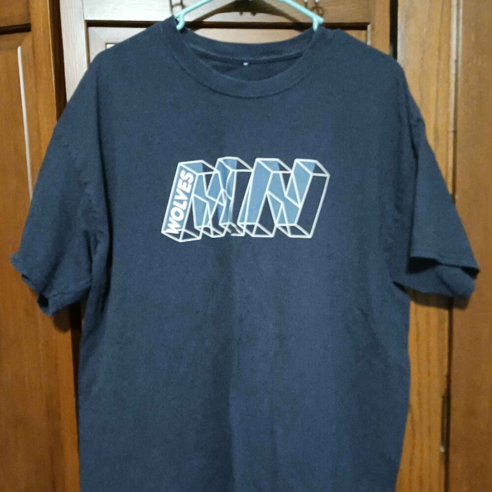Minnesota Wolves short sleeve tee shirt